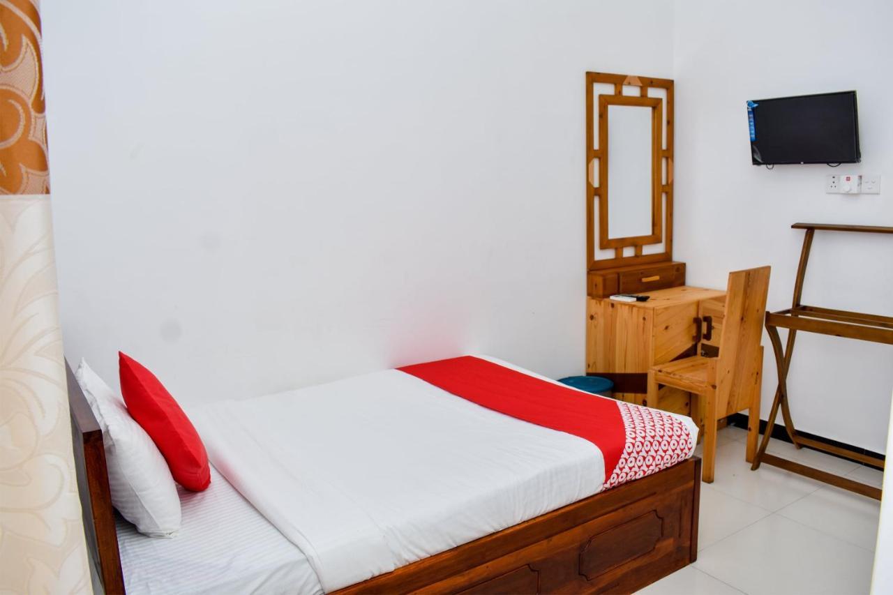 Mallika Resort Тринкомале Екстериор снимка