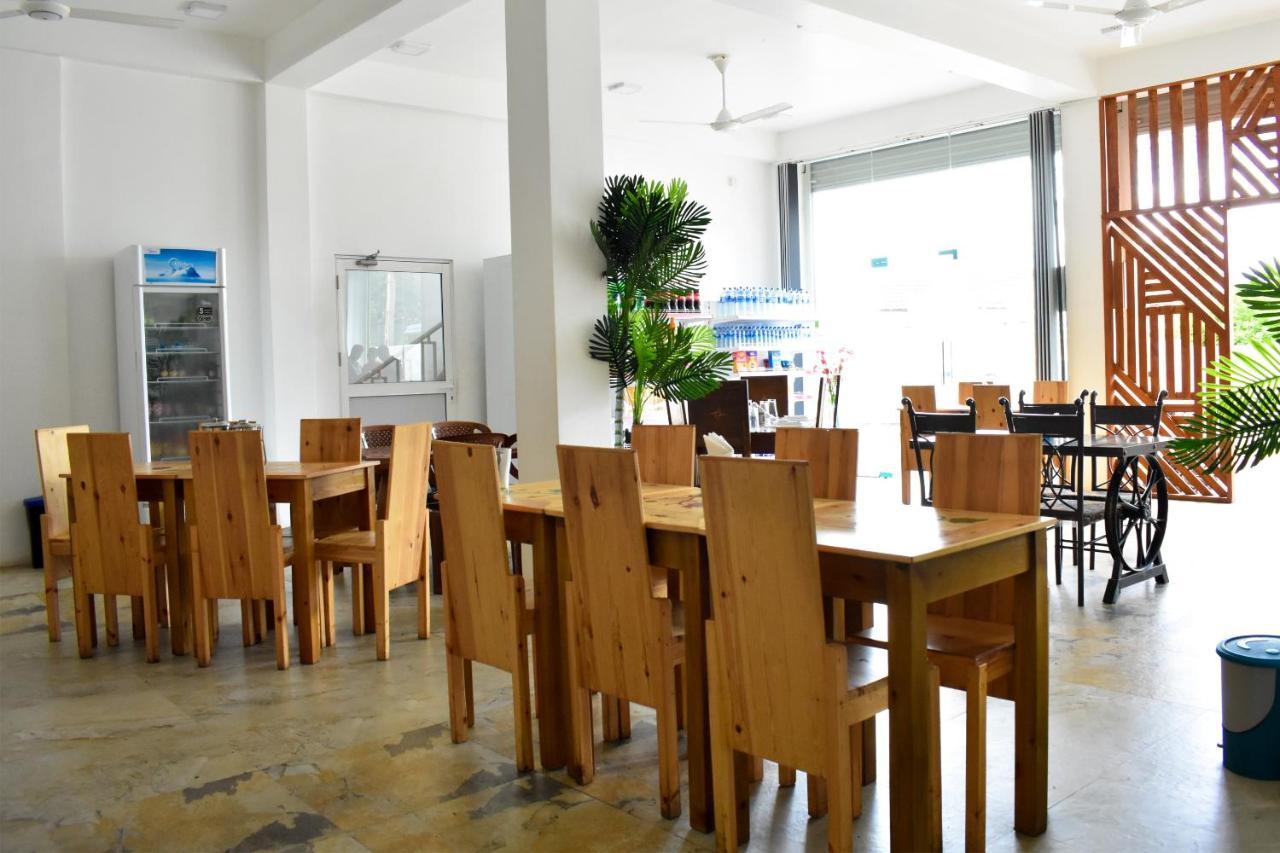 Mallika Resort Тринкомале Екстериор снимка